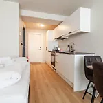 Lofoten Premium Apartamento *